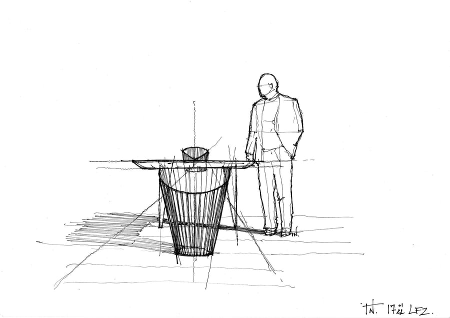 Personnage debout à côté d'une table haute au piétement conique filaire sur un croquis d'architecte, SFZ à Paris